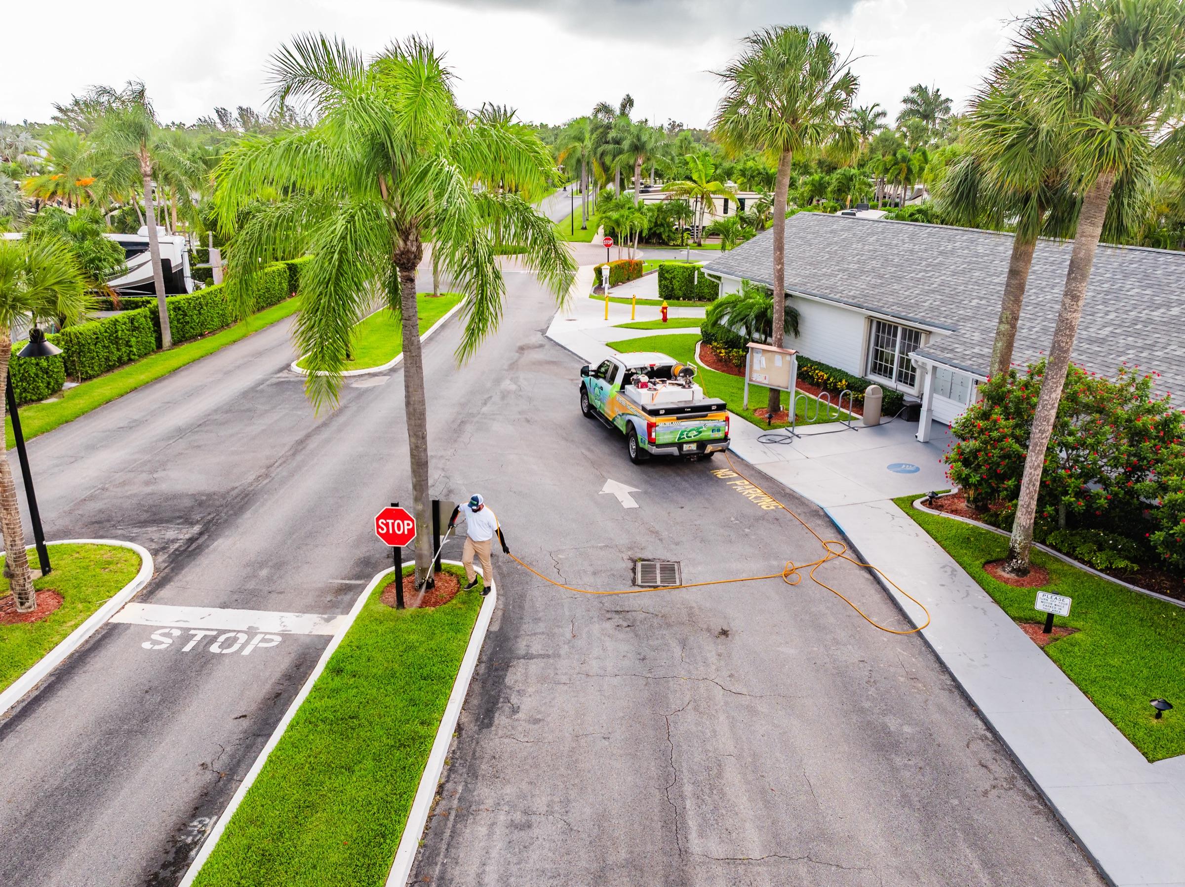 Aerial view of a Palm Beach County neighborhood serviced by East Coast Sprayers